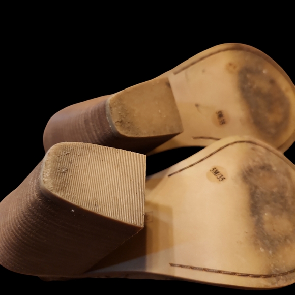 Vince Camuto Karinta Block 4" Booties - Picture 8 of 10